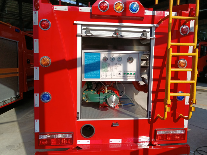 5噸消防灑水車多少錢_消防中隊消防車_1.5-3.5噸水罐消防車現車價格