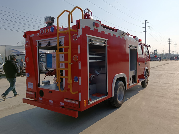 5噸消防灑水車廠家_消防中隊消防車_2.5-5噸泡沫消防車現車報價
