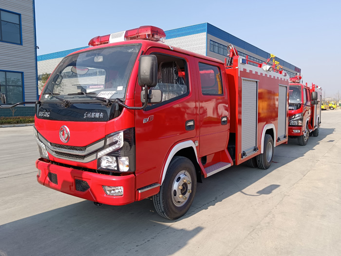 5噸消防灑水車多少錢_糧庫重點防火單位消防車_2.5-5噸泡沫消防車現車報價
