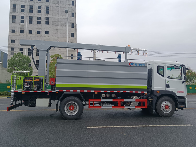 360度全景東風D9鐵路抑塵車-程力CLW5180TDY6CD_大同煤場抑塵灑水車_運煤抑塵劑固化劑噴灑