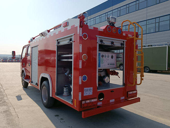 5噸消防灑水車多少錢_糧庫重點防火單位消防車_2.5-5噸泡沫消防車現車報價