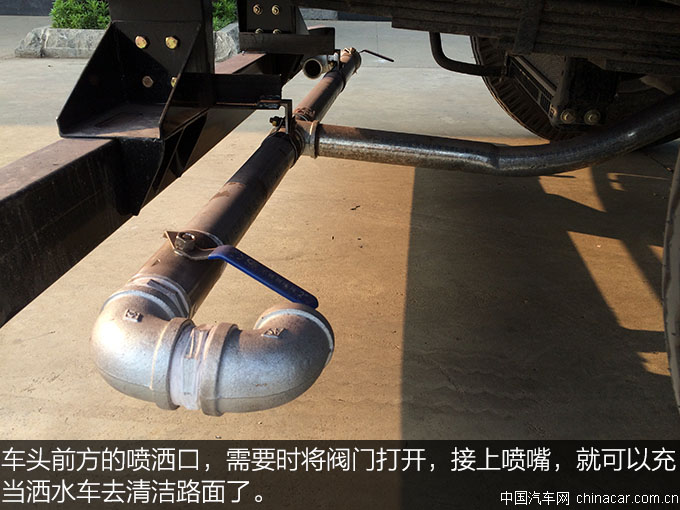 城市綠化好助手 東風(fēng)153綠化噴灑車評(píng)測 上裝篇 專用車