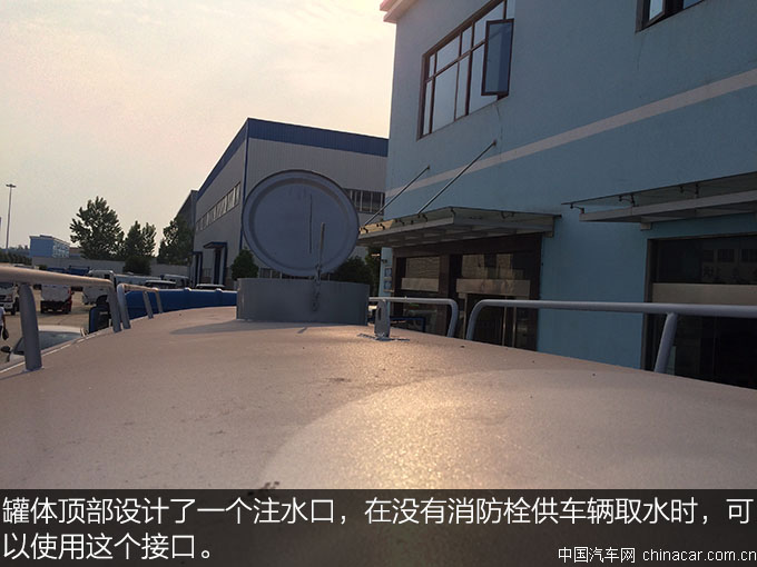 城市綠化好助手 東風(fēng)153綠化噴灑車評(píng)測 上裝篇 專用車