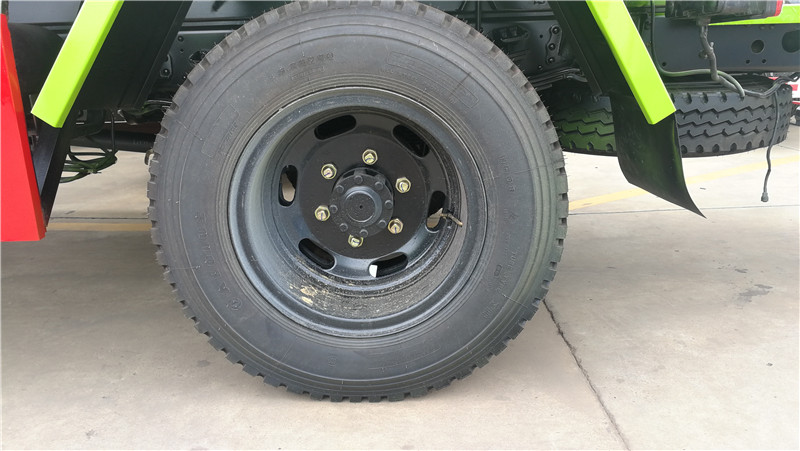 1566891889924150.jpg 東風多利卡國六8昂灑水車 (4).jpg